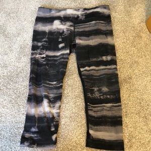 Under armour crop leggings